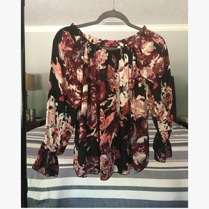 Violet & Claire blouse - black and red floral